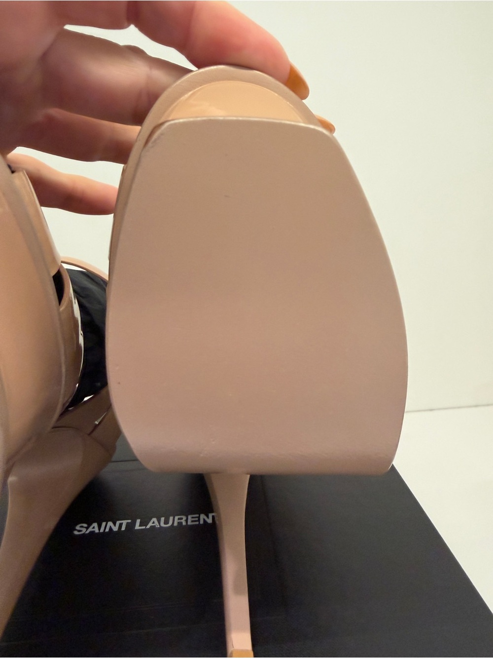 Yves Saint Laurent Tribute Nude Patent Leather T-Strap Platform Heels - Picture 4 of 7